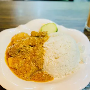 R2. Curry Beef Brisket on Rice