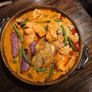 E2. Indian Curry Asam fish head or stingray fish Casserole