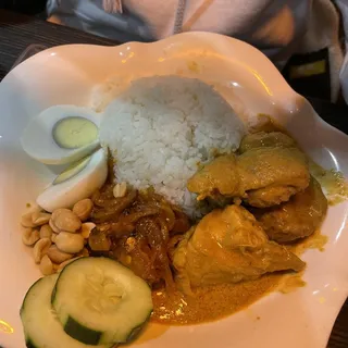 R4. Nasi Lemak