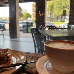 Blueberry latte and cake.