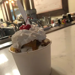 Nana's Love-Special Sundae