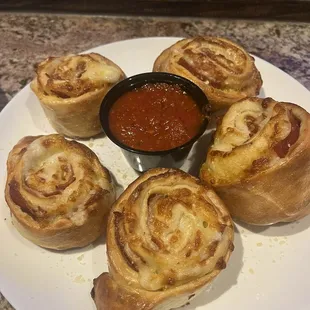 Pepperoni rolls