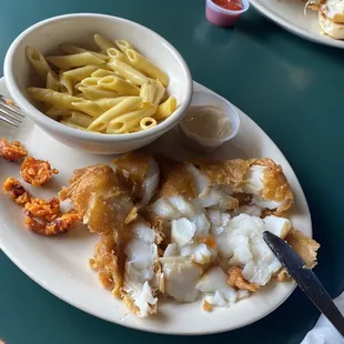 Fish and Mac with a stolen tot!