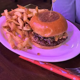 Merkts Cheddar Burger