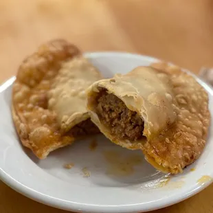 Empanada de res (beef empanada)