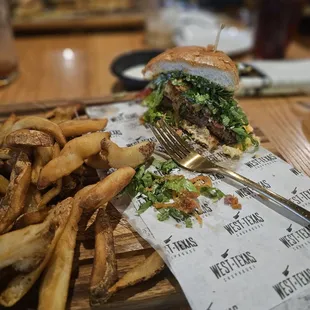 Mac &amp; Cheese Burger