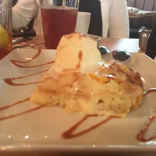 Sissy's Peach Bread Pudding