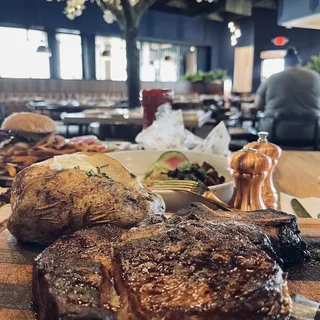Dry-Aged 20 oz. Rib Eye