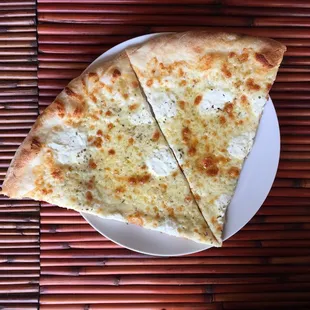 Try our 2 slices and a drink deal during our lunches, starting at $5.70!