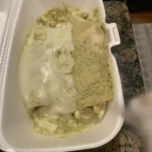 No cheese on one, extra dry. I asked for extra sauce, extra cheese, and I receive neither.