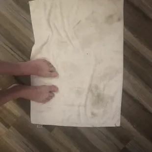 The filth on the floors !