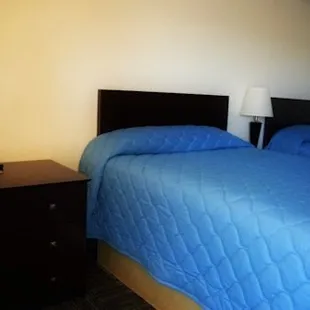 newly remodeled rooms including Serta pillow top mattresses