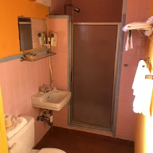 Interior: exceptionally clean  bathroom