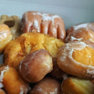 Glazed donut holes