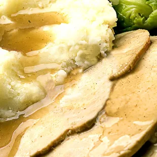 turkey breast with mashed potatoes