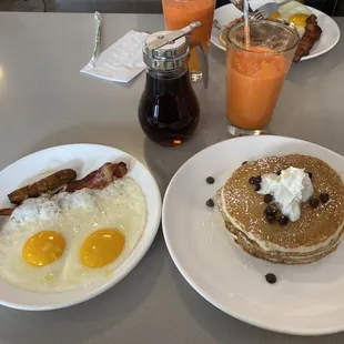 Chocolate chip Pancake combo with fresh orange/carrot juice!!