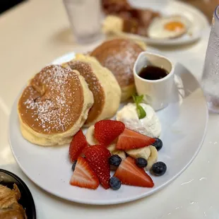 Big Island Honey Soufflé Pancakes with fresh berries
