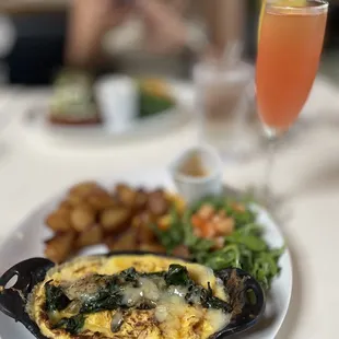 Bacon &amp; mushroom omelette