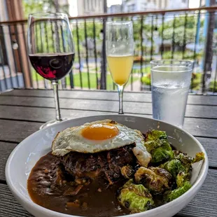 This may be the best loco moco I've ever had.