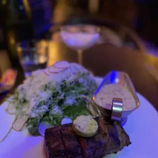 Steak special with béarnaise. Added a arugula salad- chefs kiss!