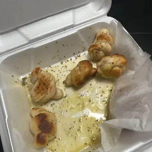 Garlic knots