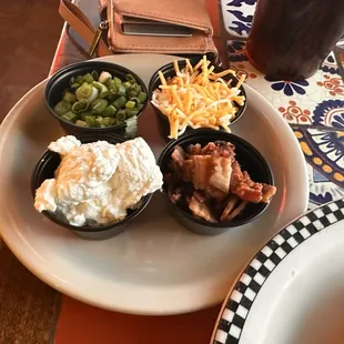 Accompaniment for baked potato