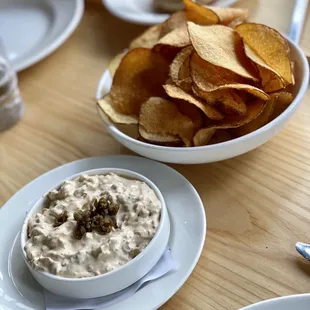 Spicy Manila clam dip and chips