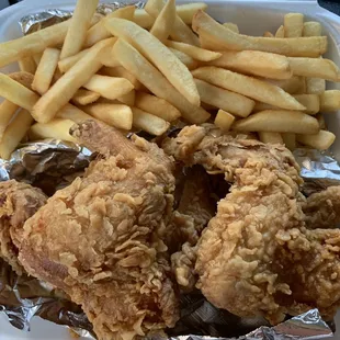 food, bbq wings, fried chicken wings, chicken wings and fried chicken, poultry, chicken wings, chicken, bbq chicken, fried chicken