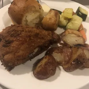 Tasteless food, other than the sugary fried chicken...