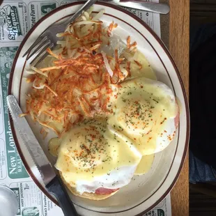 Eggs Benedict- my sister loved it!!