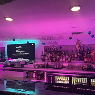 Bar aesthetics
