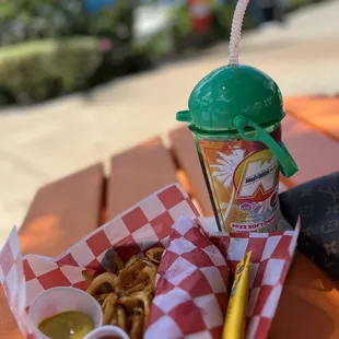 Hot dog combo w/Souvenir Cup