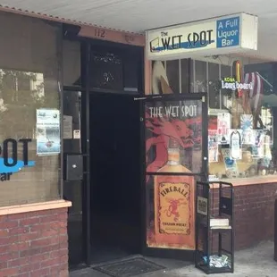 WET SPOT - FUN PLACE