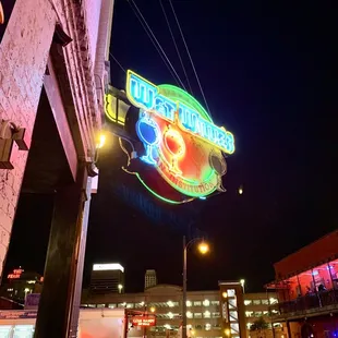 the neon sign for wet willie's