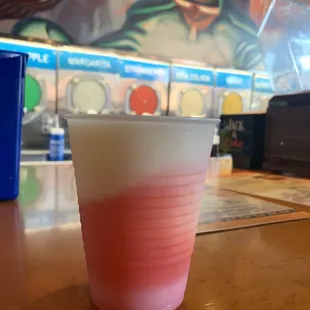 Pink flamingo (strawberry / pink colada)