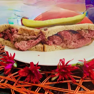 to go - pastrami sandwich on rye