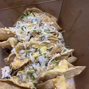 Jerk chicken nachos