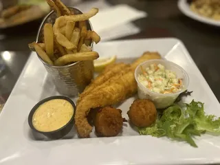 Shipwrecks Taphouse & Grill