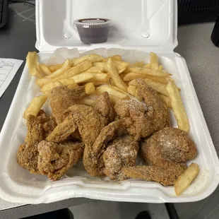 6 Piece Wings Dinner with Fries