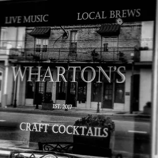 a black and white photo of a building