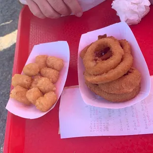 Side of tots and onion rings