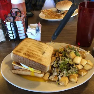 Texas toast breakfast club and potatoes! Yum