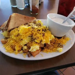 a plate of breakfast food