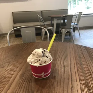 Vegan Cookies And Cream With Almond Milk