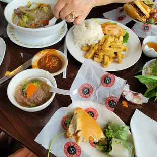 Very  good food with vegan options of veggie beef chicken and crab