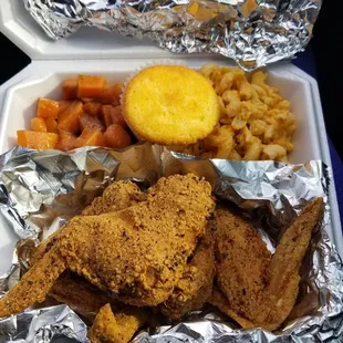 Fried chicken, yams, man n cheese, corn bread