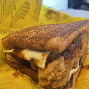 honey bbq chicken strip sandwich