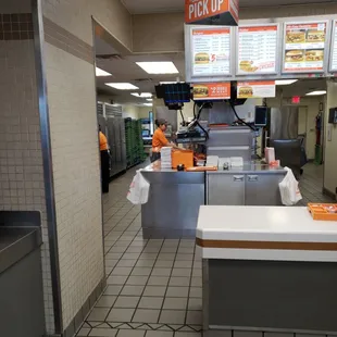 This whataburger is so clean! Great job management and staff!