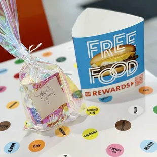 's for the loyal customers in Mandarin!