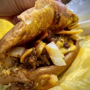 Chili cheese burger